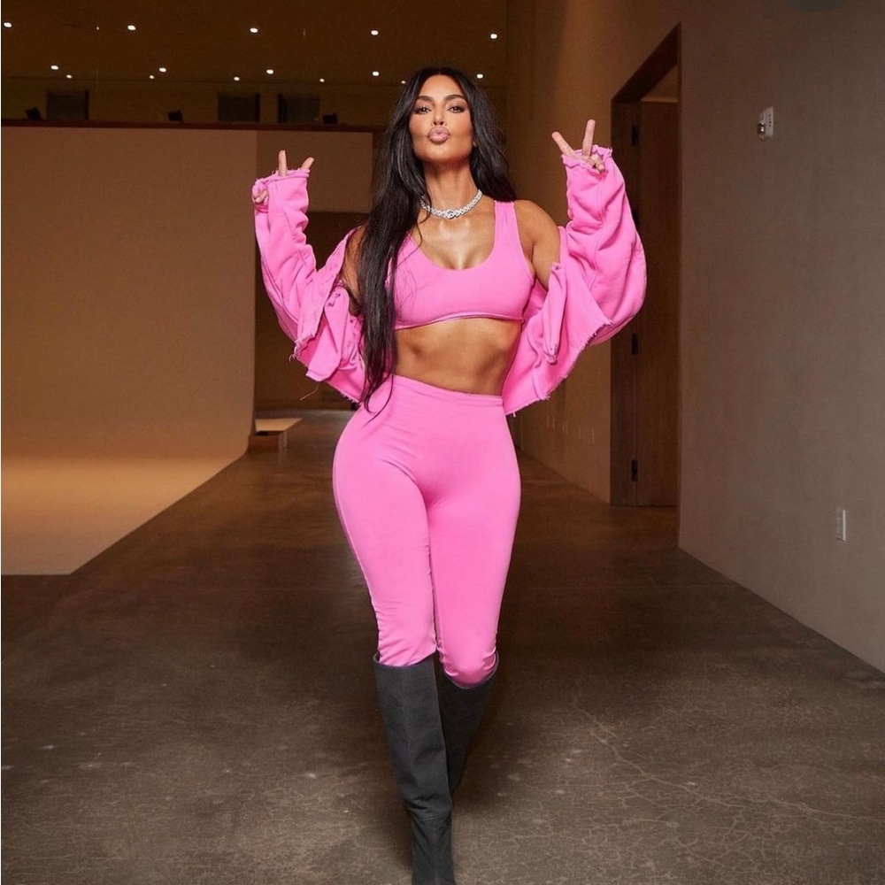 SKIMs Pink sweat suit set brand new no tags never worn